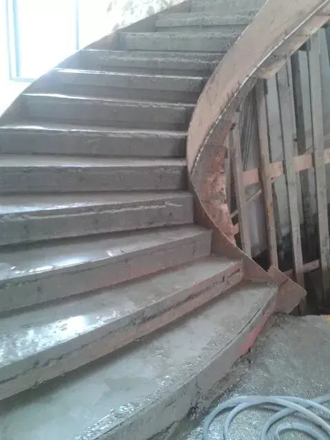 工业风水泥楼梯装修_水泥楼梯装饰_室内水泥楼梯装修需要多少钱
