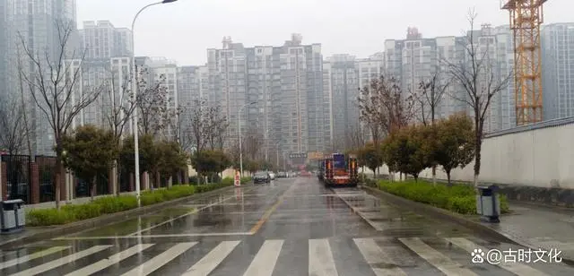 卧室朝向马路_卧室朝路口_t字路口卧室风水